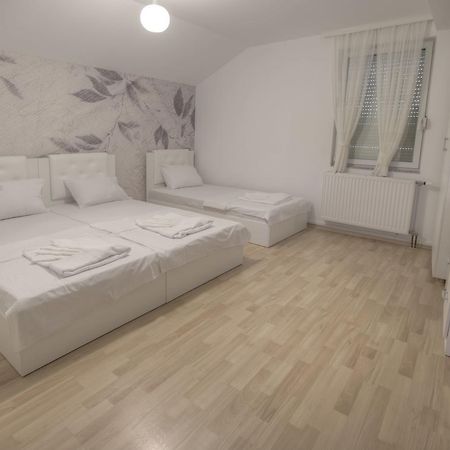 Guest House Prishtine Εξωτερικό φωτογραφία