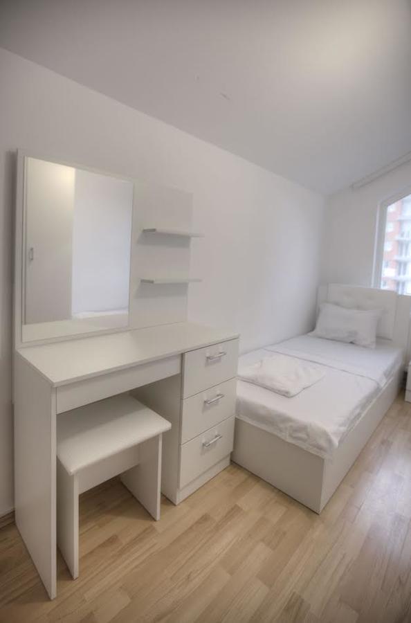 Guest House Prishtine Εξωτερικό φωτογραφία