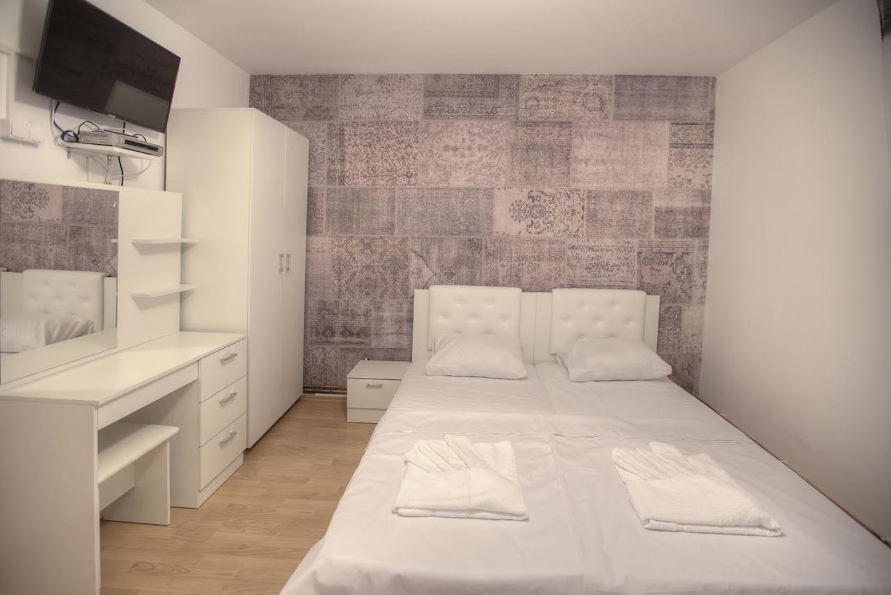 Guest House Prishtine Εξωτερικό φωτογραφία