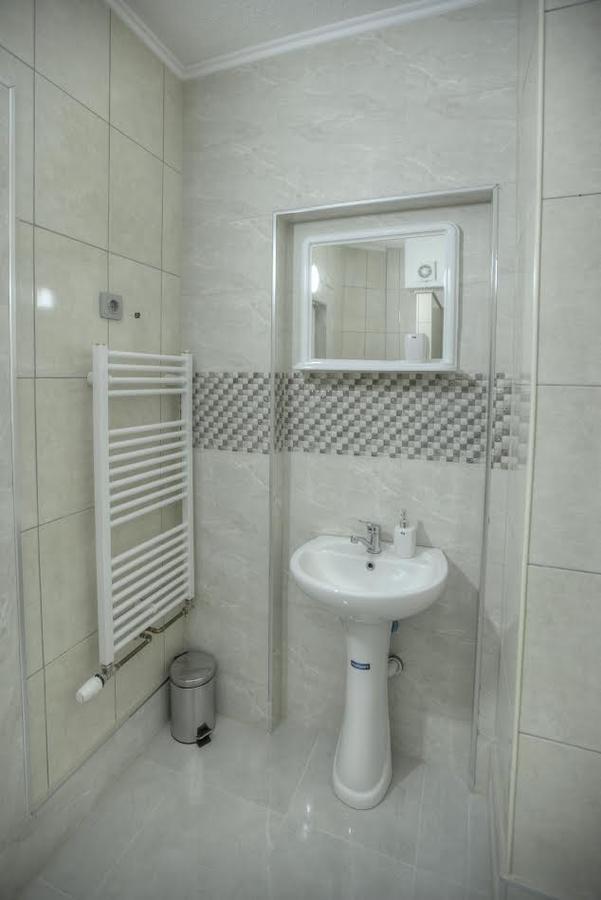 Guest House Prishtine Εξωτερικό φωτογραφία